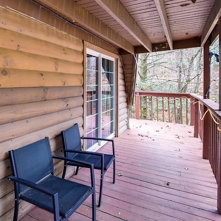 Gatlinburg A-Frame Home With Hot Tub Near Parkway Экстерьер фото