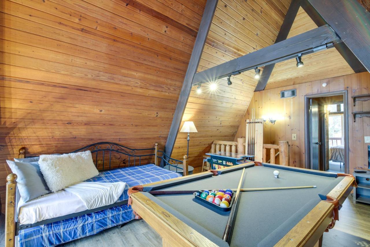 Gatlinburg A-Frame Home With Hot Tub Near Parkway Экстерьер фото