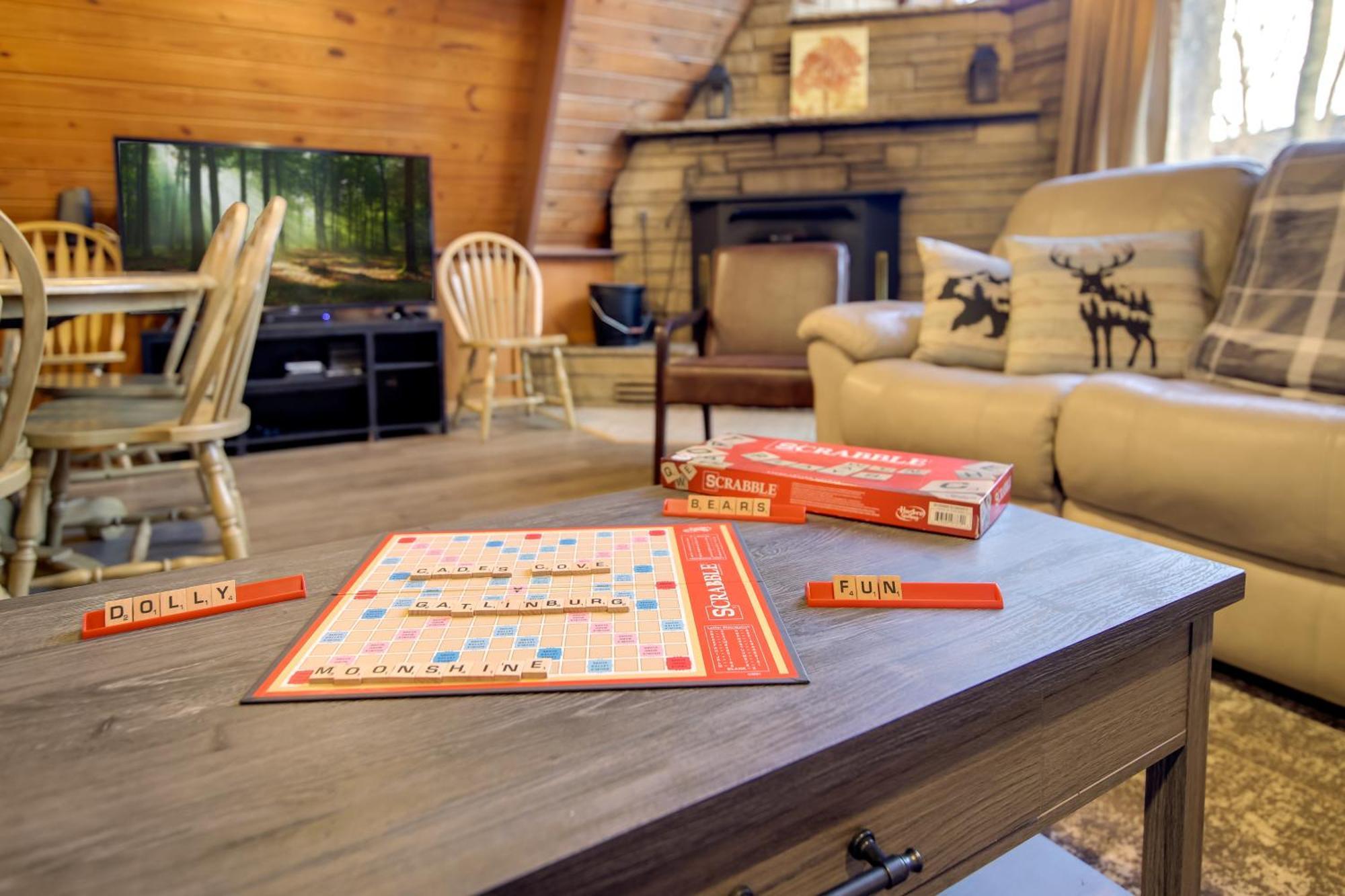 Gatlinburg A-Frame Home With Hot Tub Near Parkway Экстерьер фото
